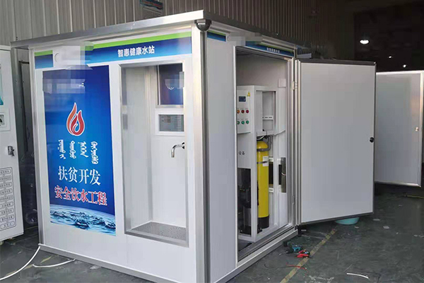 消費者使用自動售水機現(xiàn)制現(xiàn)售飲用水應當注意什么？